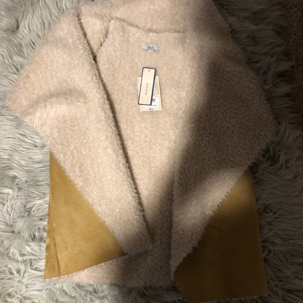 Never worn Bass faux fur vest!